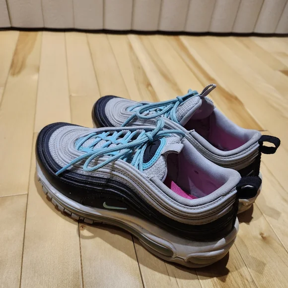 Nike running shoes - Picture 8 of 9